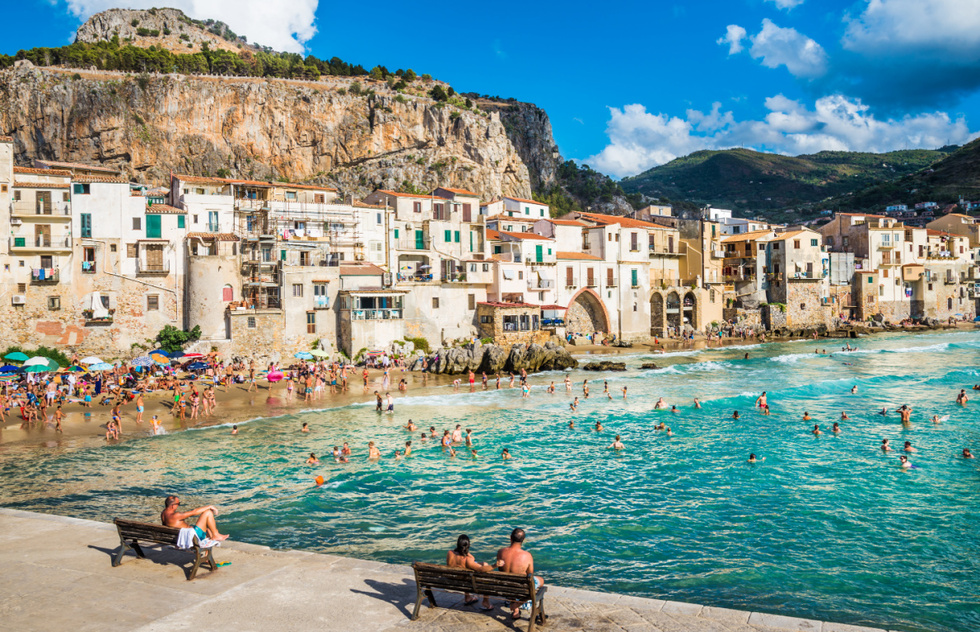 Turizmi masiv, Italia vendos rregulla te reja per destinacionet me te vizituara